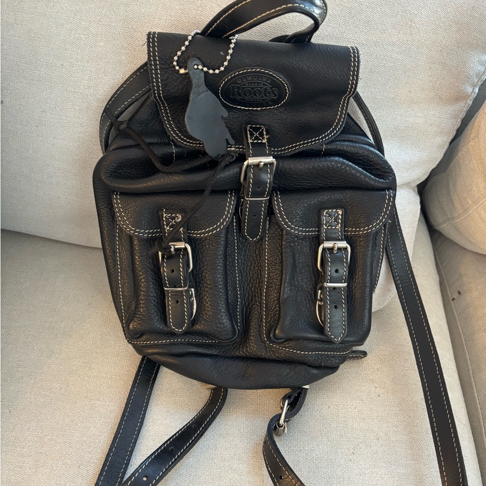 *SOLD* *RARE VINTAGE* Roots Black Genuine Leather Backpack -